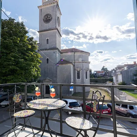 Salt & Sky * Kastela