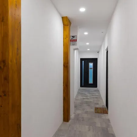 Salt & Sky * Kastela