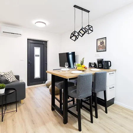 Salt & Sky Apartment