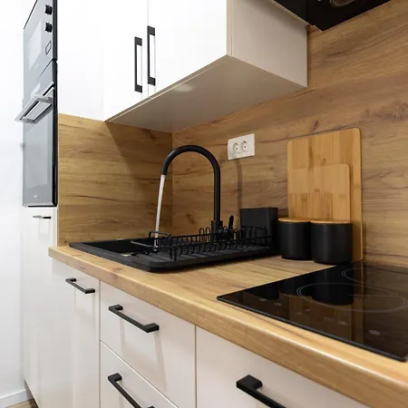 Salt & Sky Apartment *